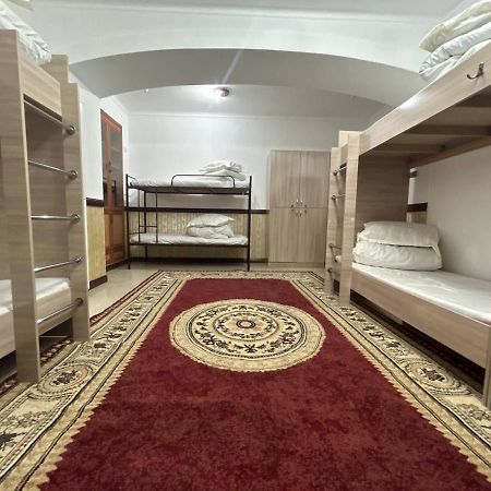 Hostel Star Ałma Ata Zewnętrze zdjęcie