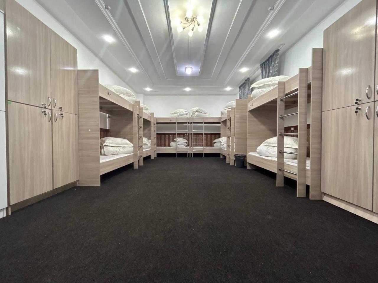 Hostel Star Ałma Ata Zewnętrze zdjęcie